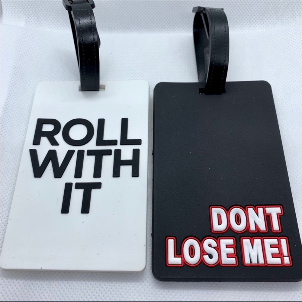 NWOT Set of luggage tags